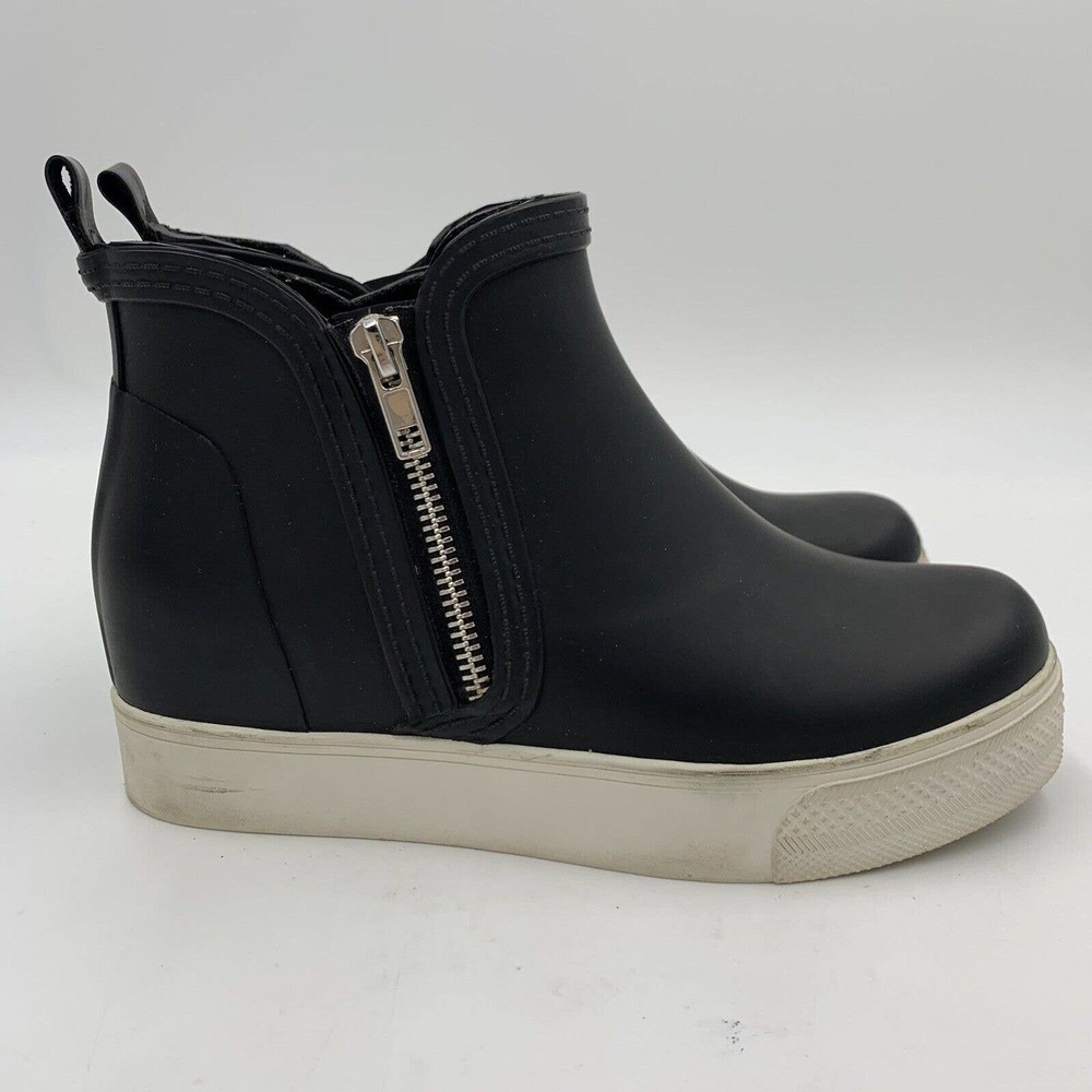 Steve Madden Womens Wedgie Hidden Heel Sneaker Black Rubber Size 8 Grunge Street